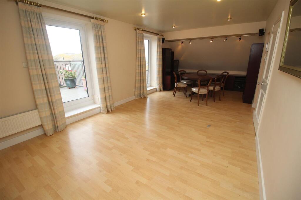Apartment in Bournemouth - View 5
