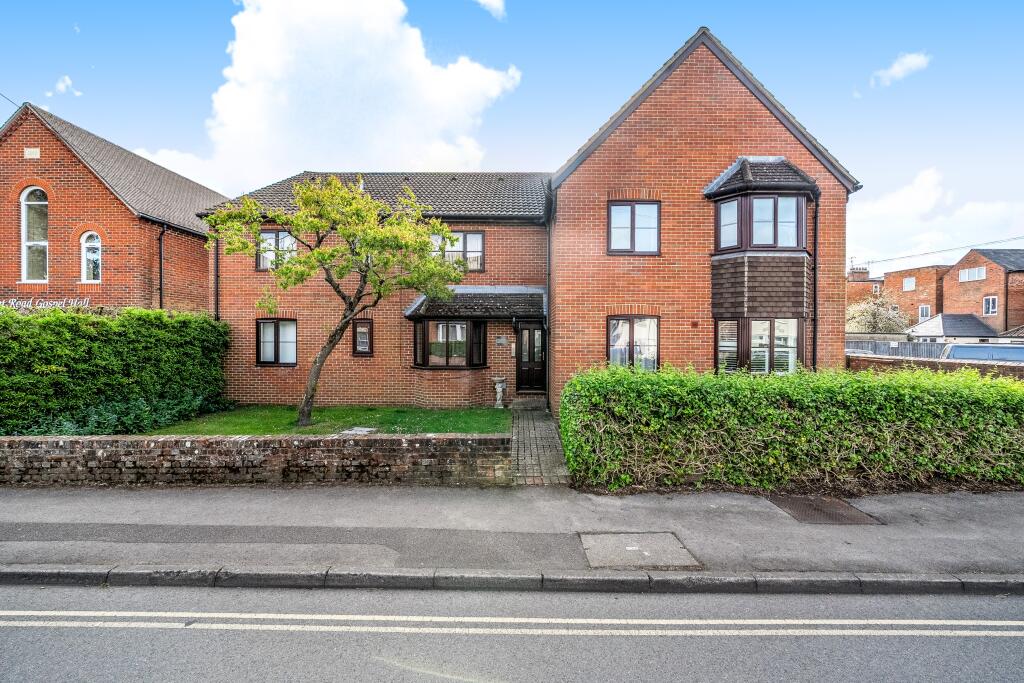 Main image of property: Kennet Road, Newbury, RG14