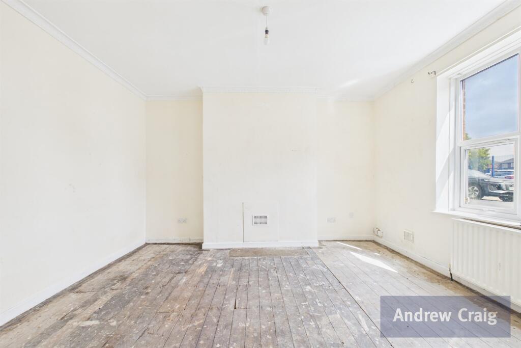 Apartment in North Tyneside, North East - View 3
