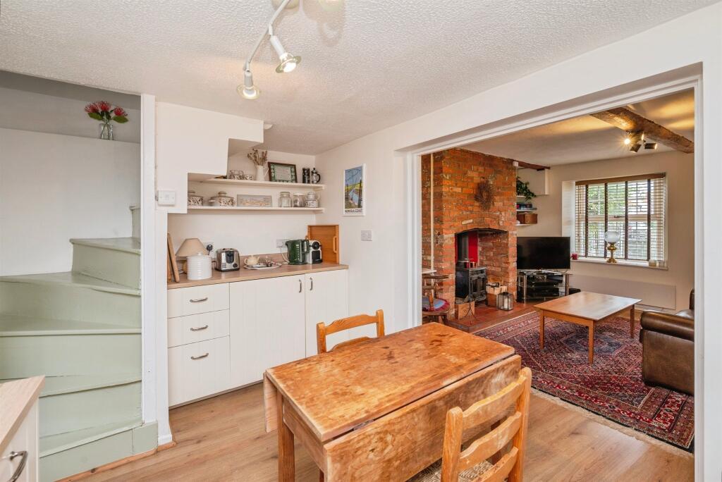 House in North Norfolk, Thurgarton, Aldborough and Thurgarton - More