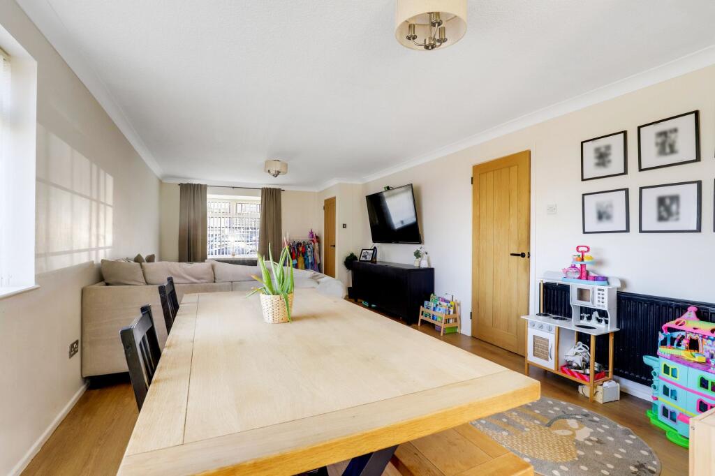 Grampian Drive, Arnold, NG5 photo 3