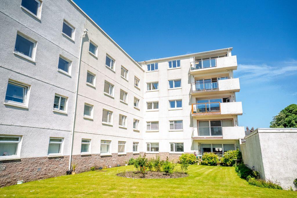 Main image of property: 40 Castle Bay Court, Largs, KA30 8DS