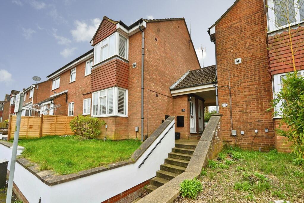 Main image of property: Mount Pleasant Road, Luton, Bedfordshire, LU3