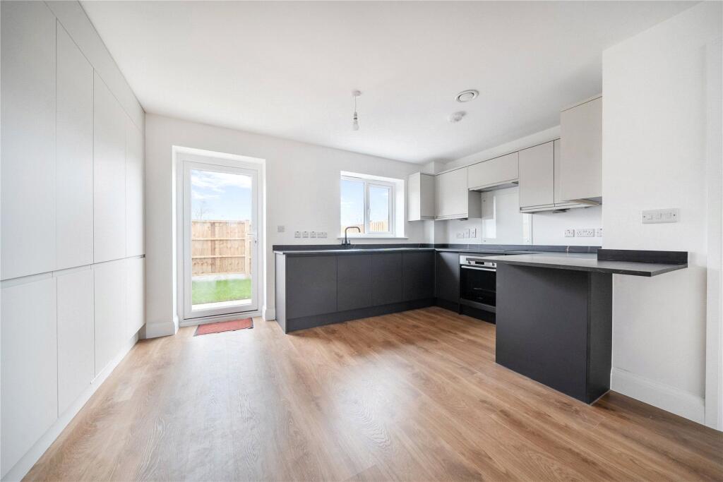 House in Dartford - View 5