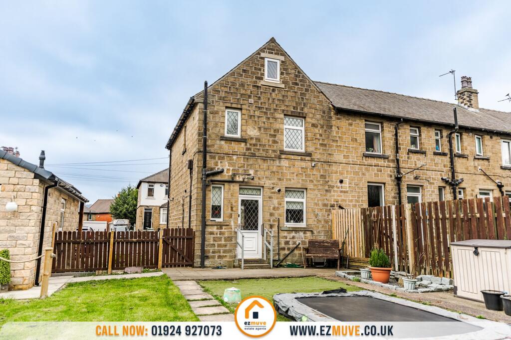 Main image of property: Deighton Road & Wig Wam Cottage, Deighton Road, Huddersfield, HD2 1UF
