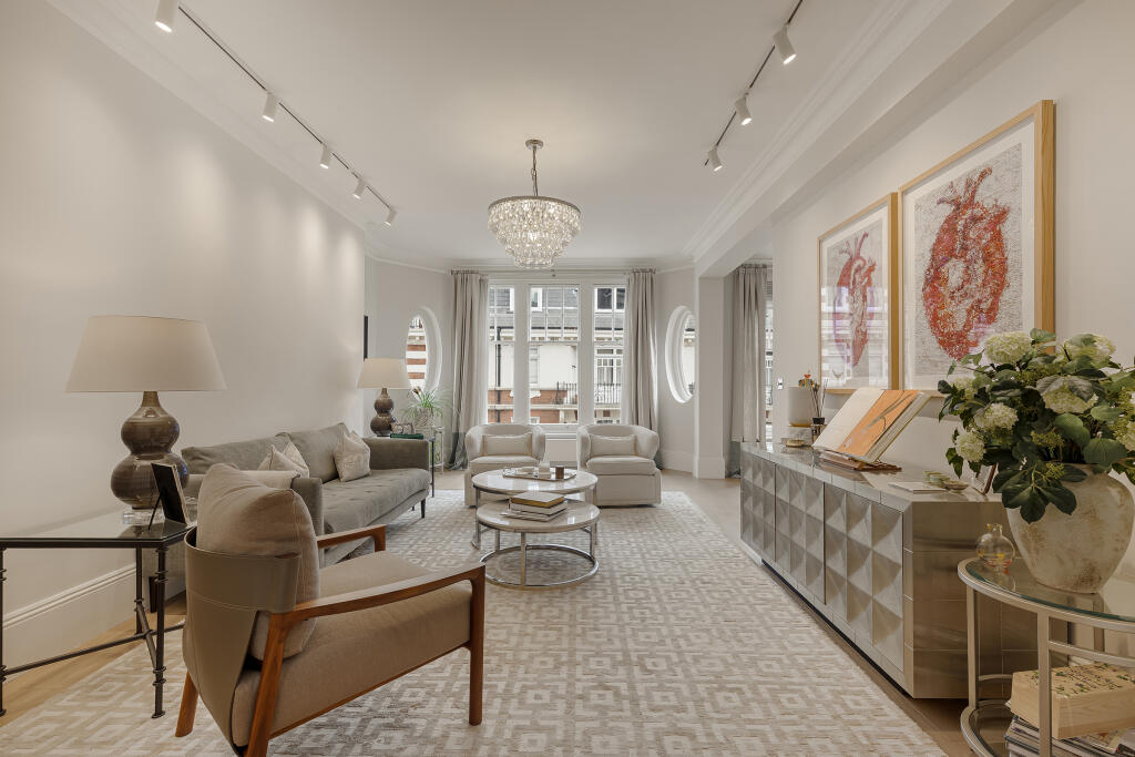 Apartment in London, Royal Borough of Kensington and Chelsea - View 2
