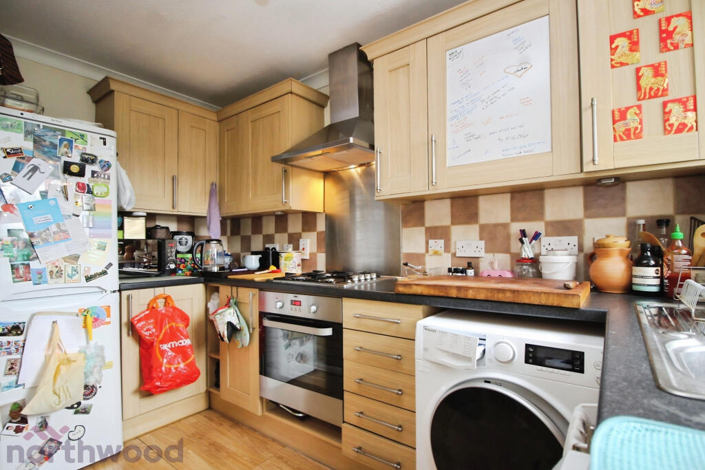 Apartment in Hemel Hempstead - View 2