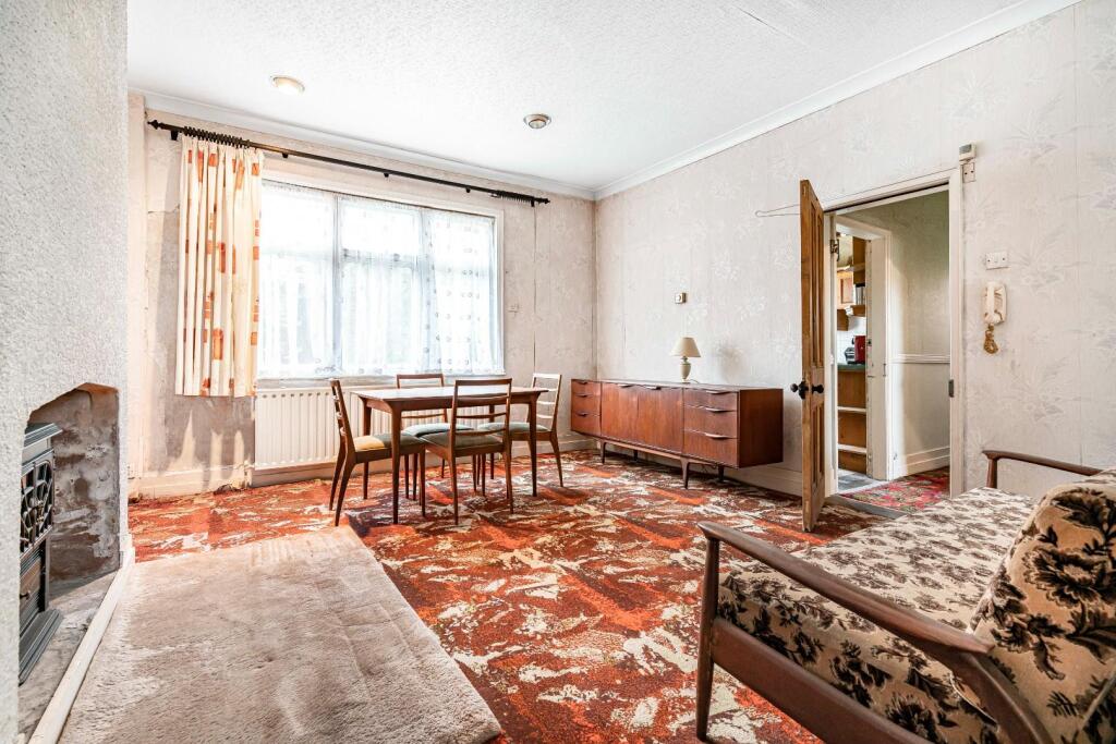 House in Wigan, Dangerous Corner - More