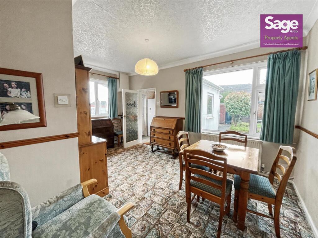 Hillcrest, New Inn, Pontypool photo 5