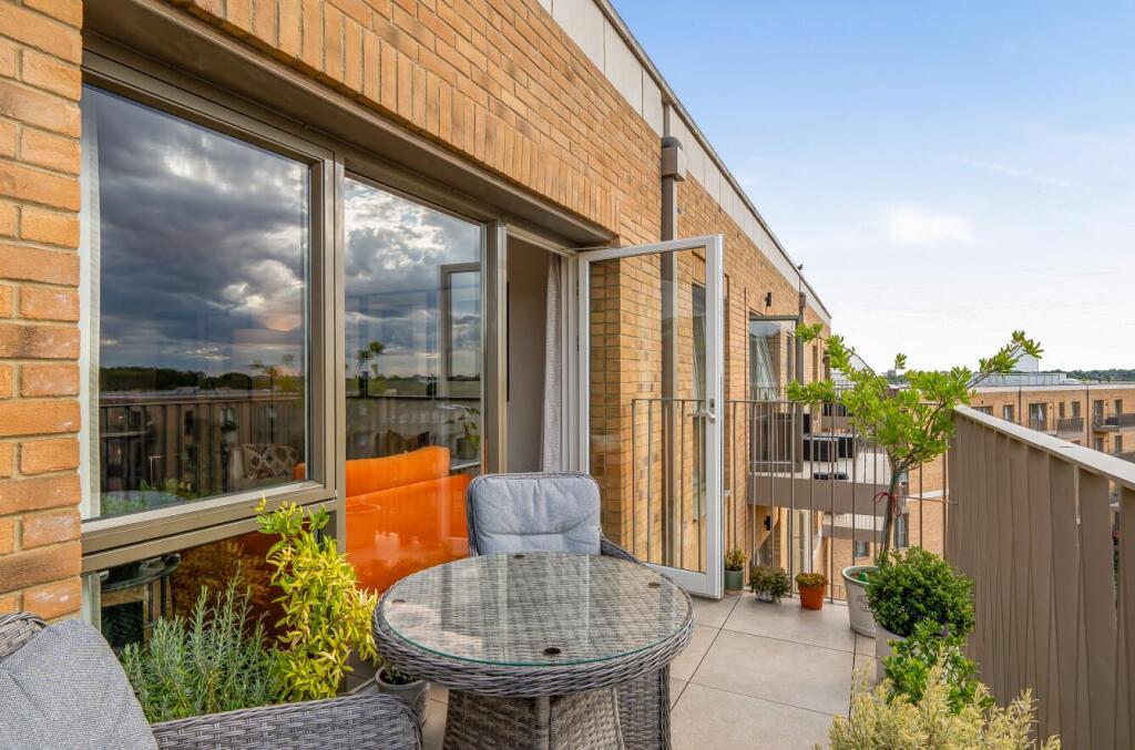 Apartment in London - View 2
