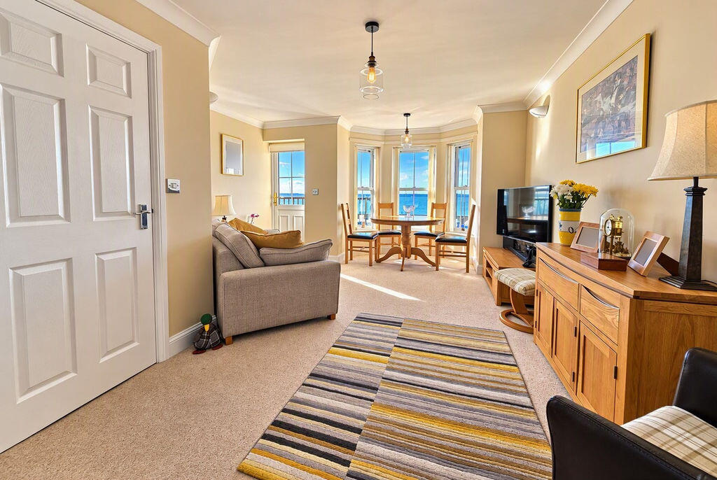 Apartment in Gosport, Lee-on-the-Solent - View 4