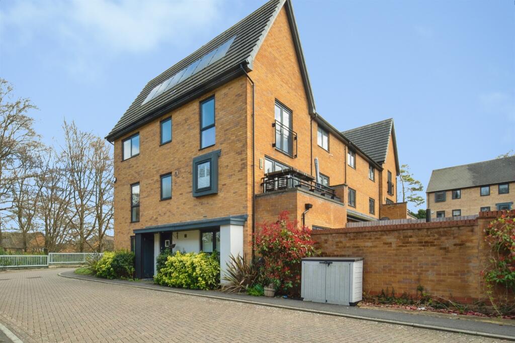 Main image of property: Fairway Road, Basingstoke