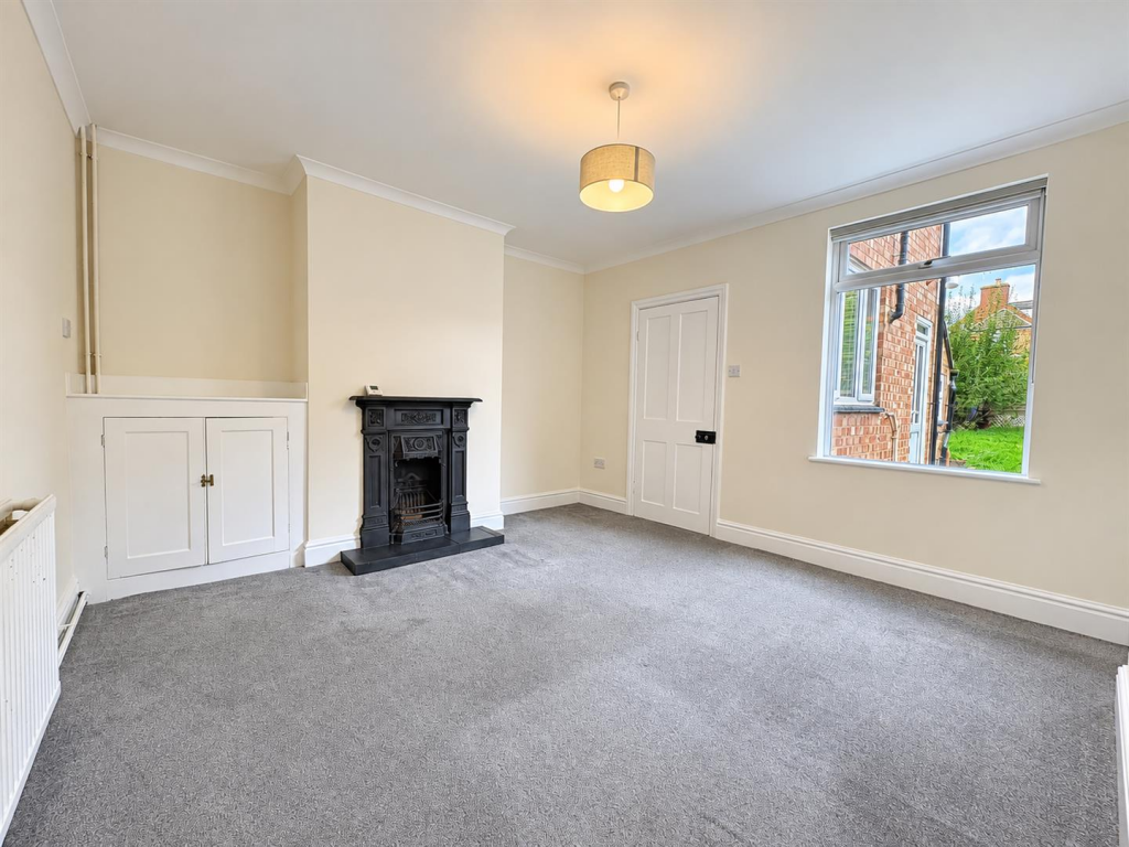 House in Worcester - View 5