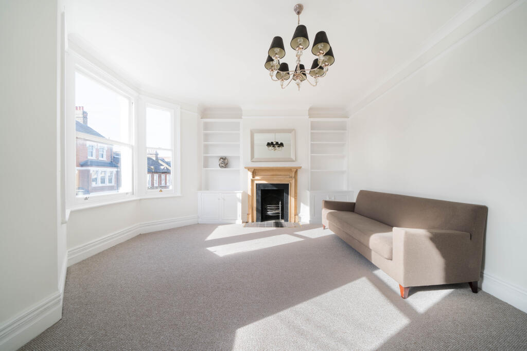 House in London - View 5