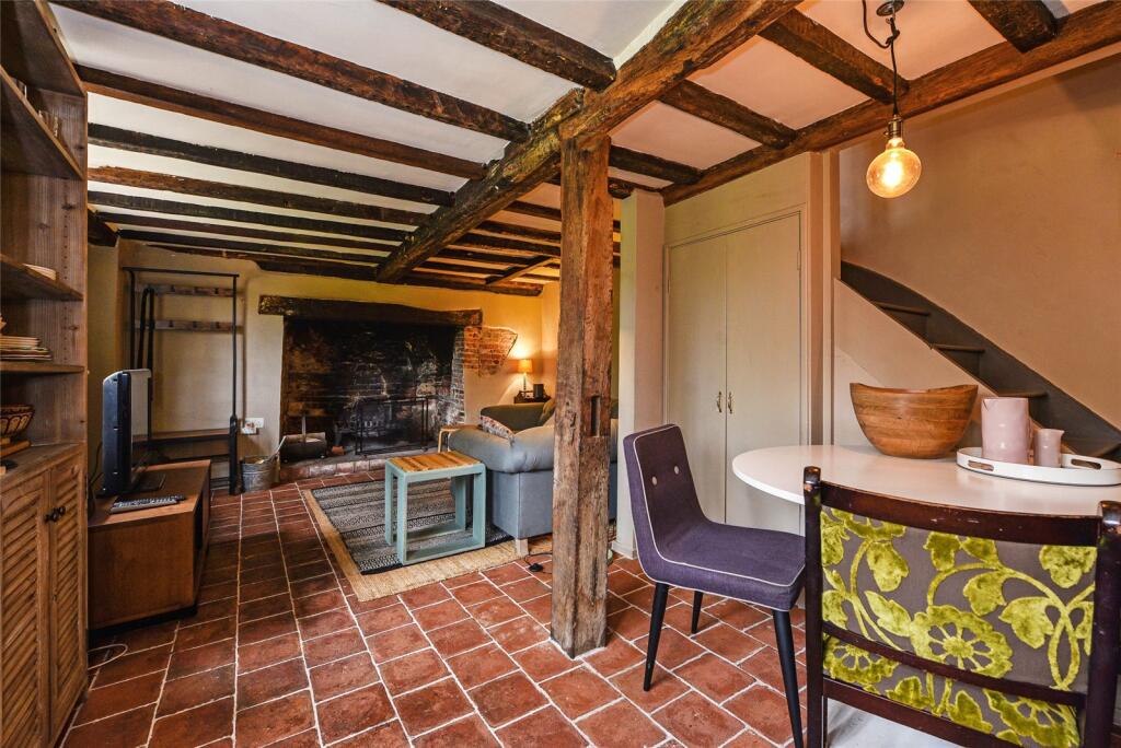 House in Chichester, Singleton - More