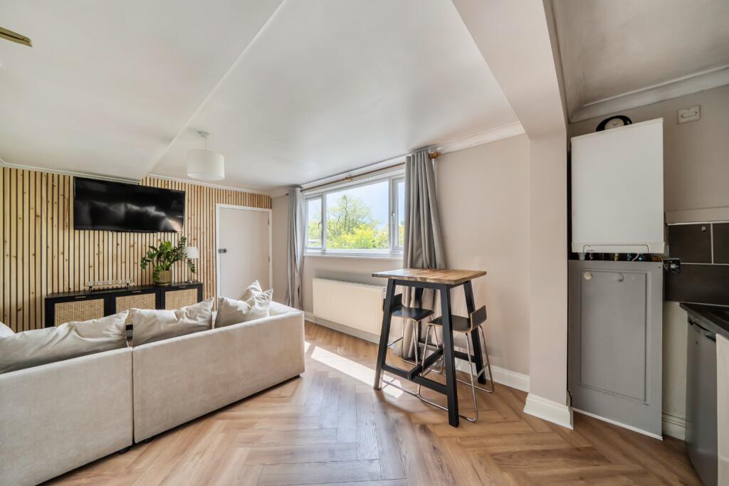 The Avenue, Surbiton - View 4