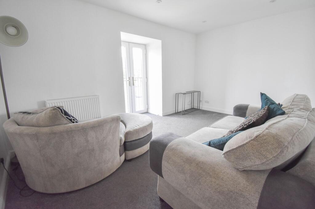 Apartment in Bedford - View 5