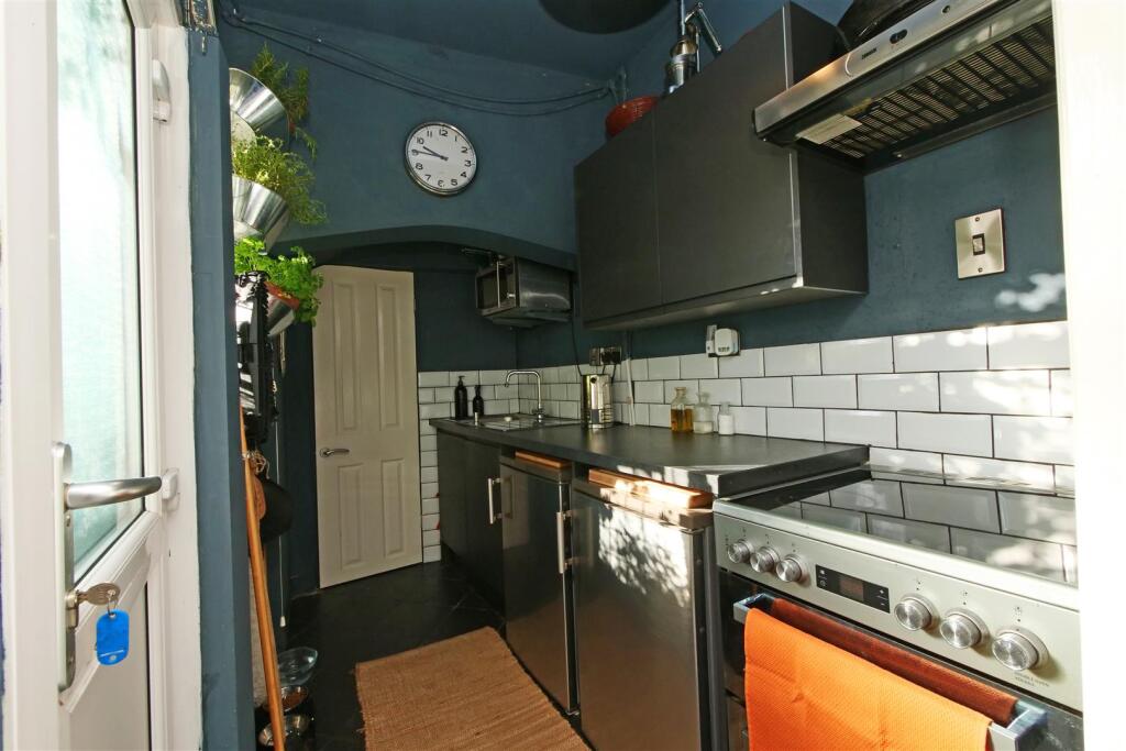 House in York, The Groves, Layerthorpe - More