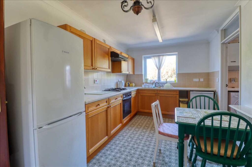 Bloomfield Avenue, Kirby Cross, Frinton on Sea photo 4