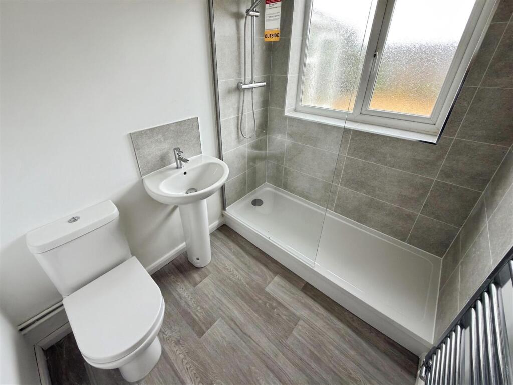 House in East Suffolk, Lowestoft - More