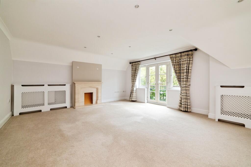 Additional image 4 of Canonsfield Road, Welwyn