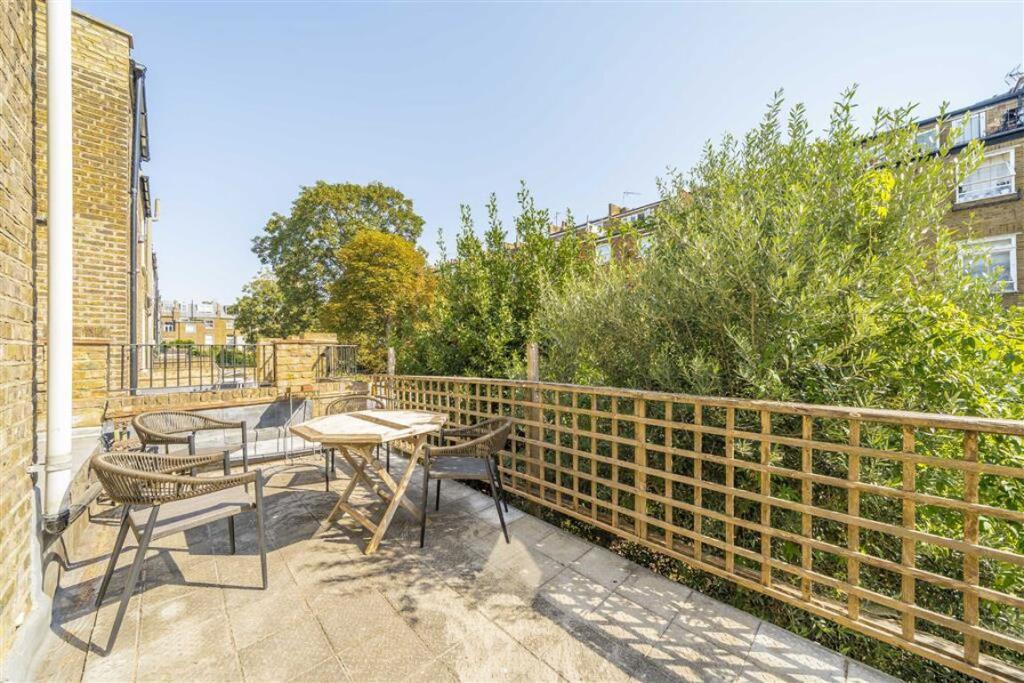 House in London - More