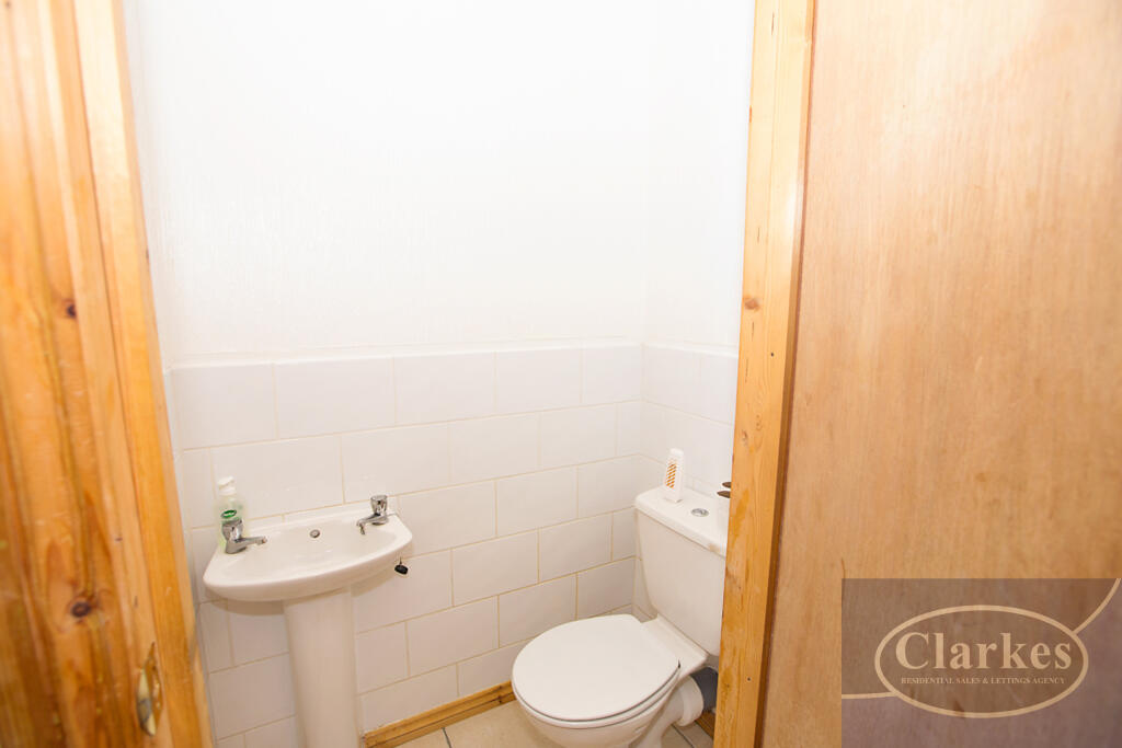 Additional image 5 of Redhill Drive, Winton