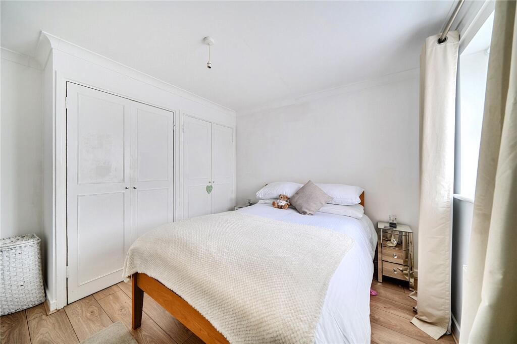 Apartment in London - More
