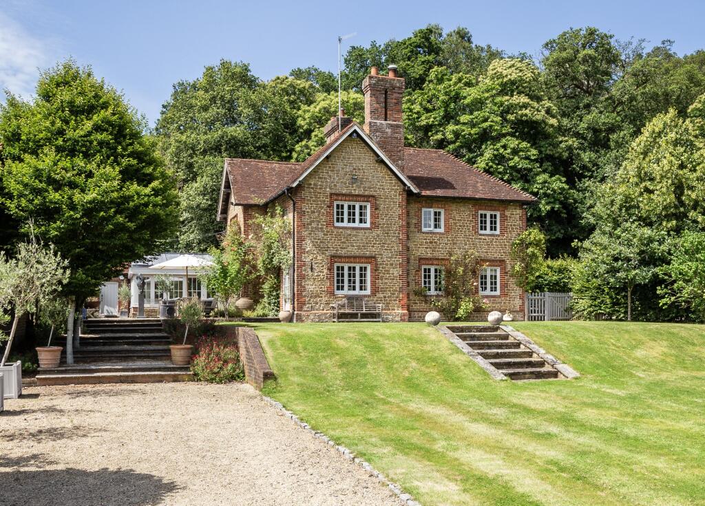 House in Guildford, Coneycroft Farm, Compton - View 2