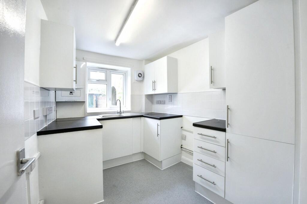 Apartment in London - View 3
