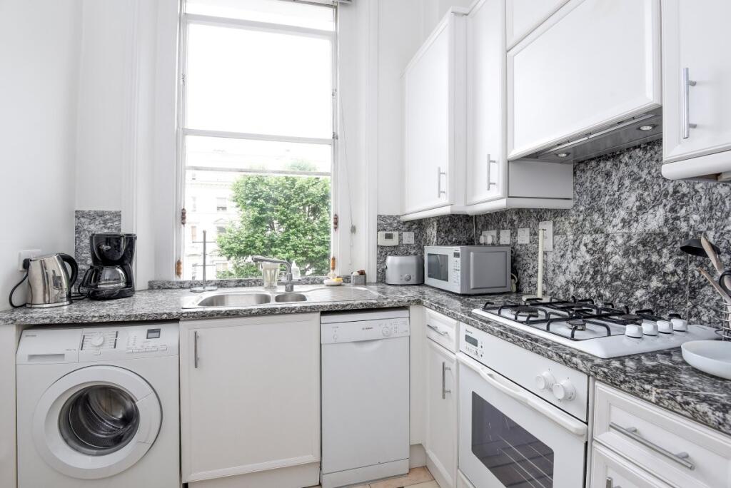 Apartment in London - More