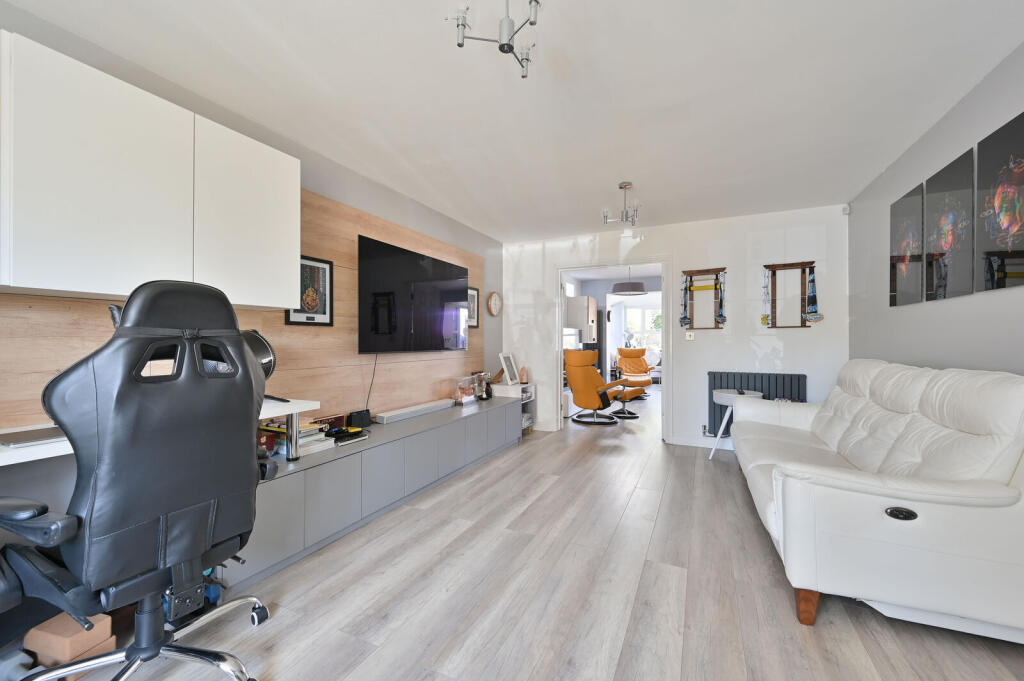 House in Watford - View 5