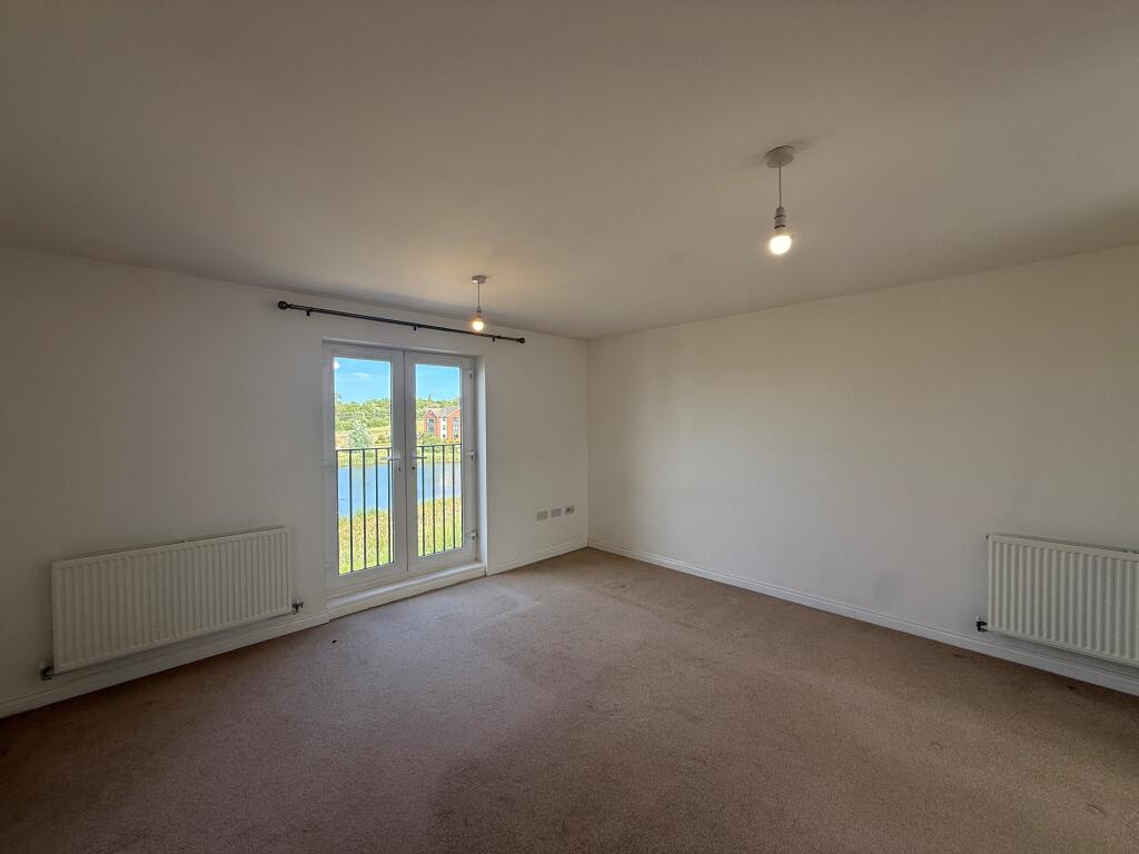 Apartment in Milton Keynes, Newton Leys, Bletchley and Fenny Stratford - View 2
