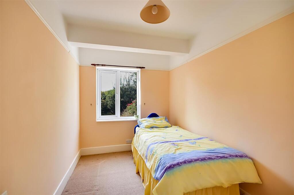 Saxony Road, Worthing, BN14 photo 3