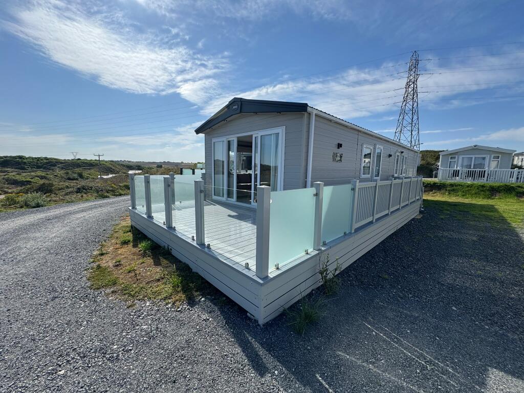 Main image of property: Ingelton, Loggans Road, Hayle, Cornwall