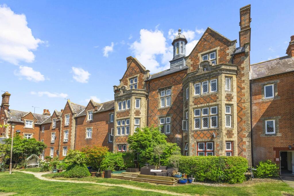 Main image of property: Buckingham Court, The Close, Dunmow, Essex, CM6