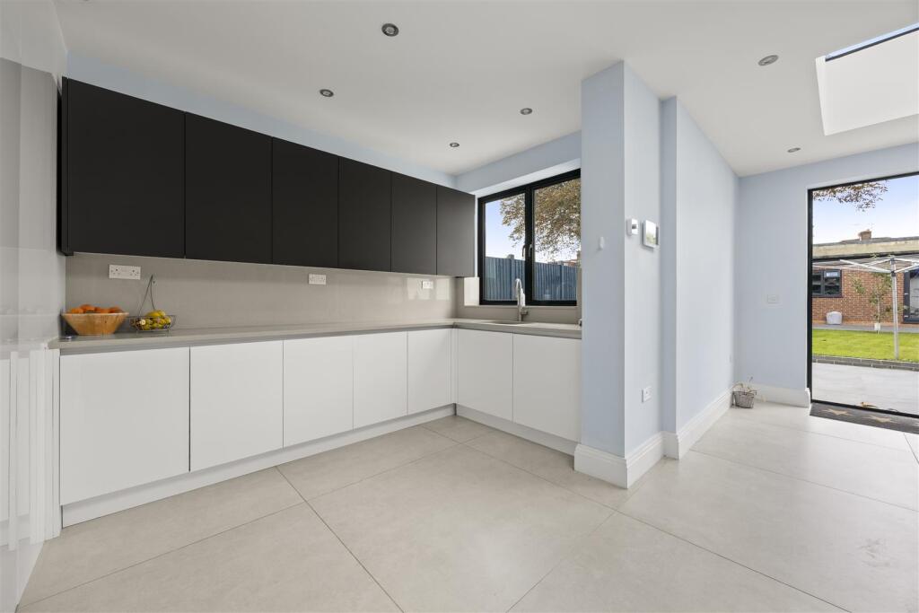 House in London - View 4