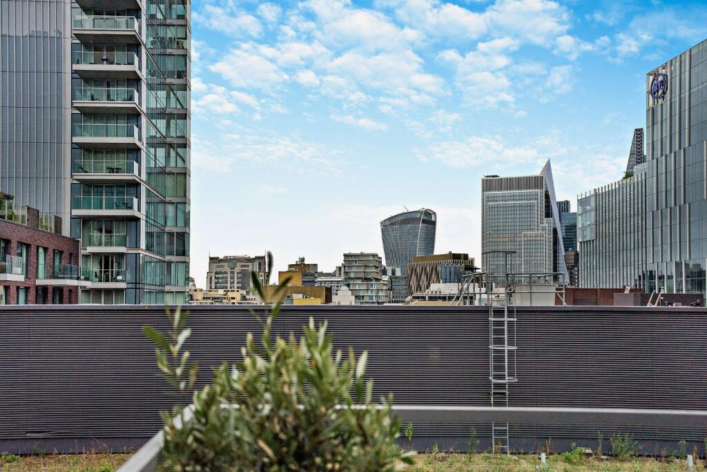Apartment in London - View 5