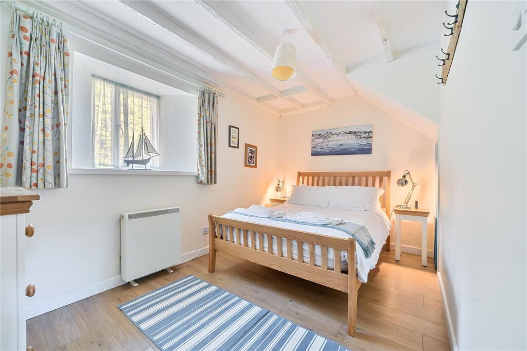 House in South Hams, Newton and Noss - More