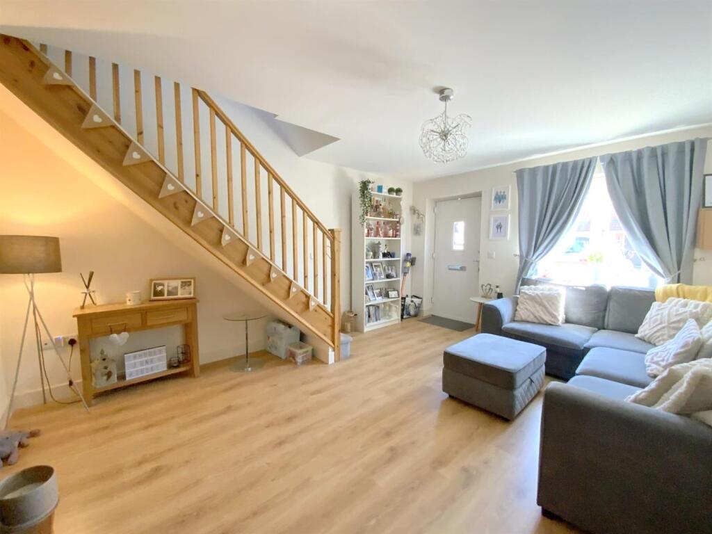 Rosemallow Close, Grimsby photo 2