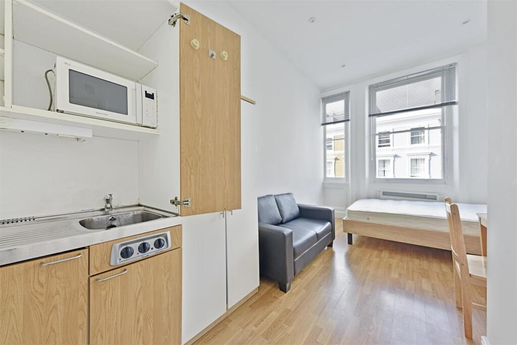 Studio flat for rent