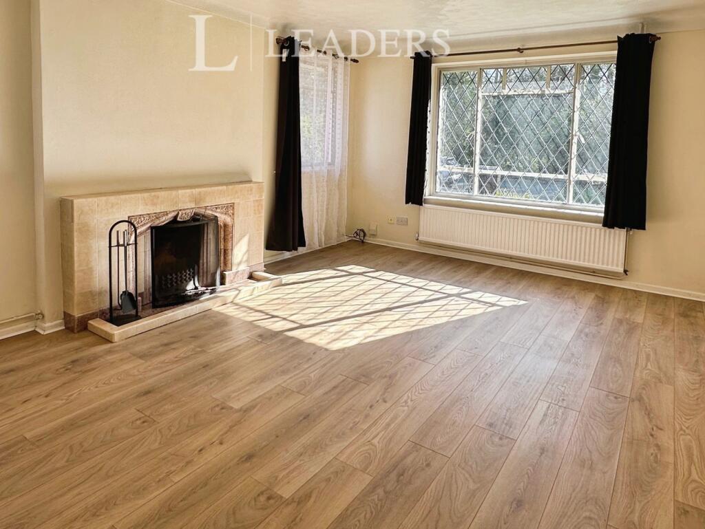 Park Lane, Cowplain, Waterlooville photo 4