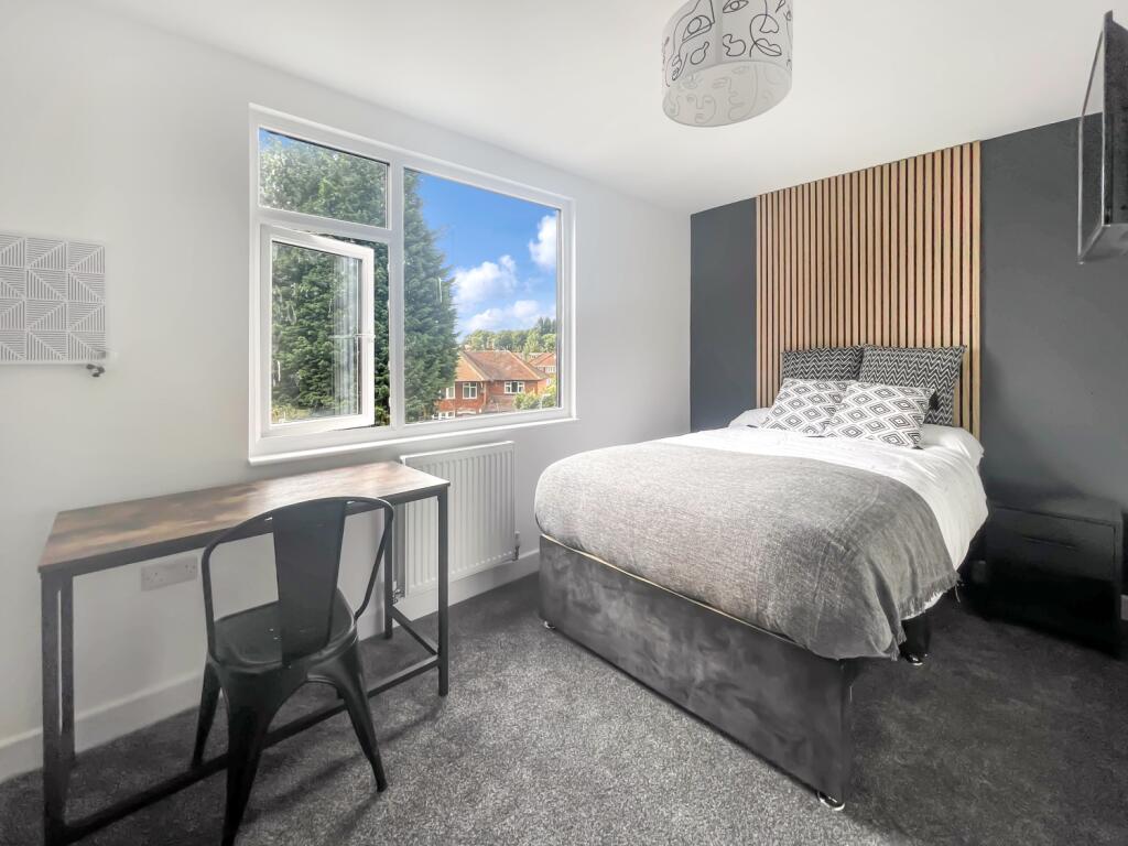 Main image of property: Room 5, Queens Road East, Beeston, Nottingham, Nottinghamshire, NG9