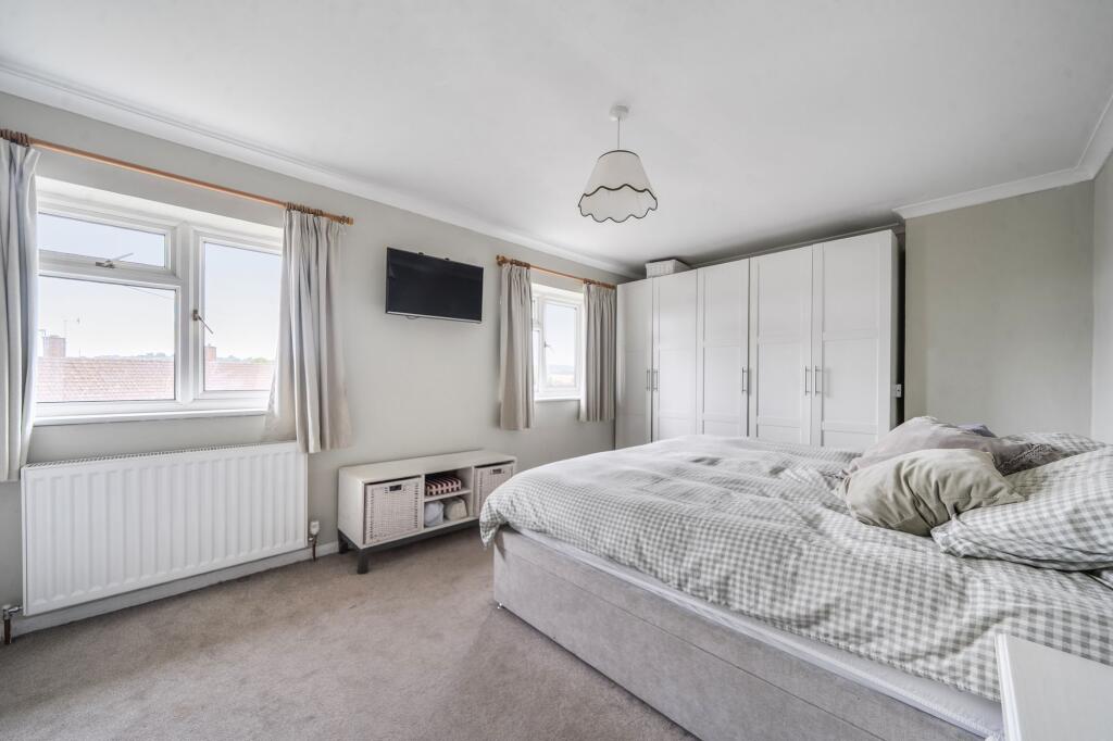 House in Hemel Hempstead - More