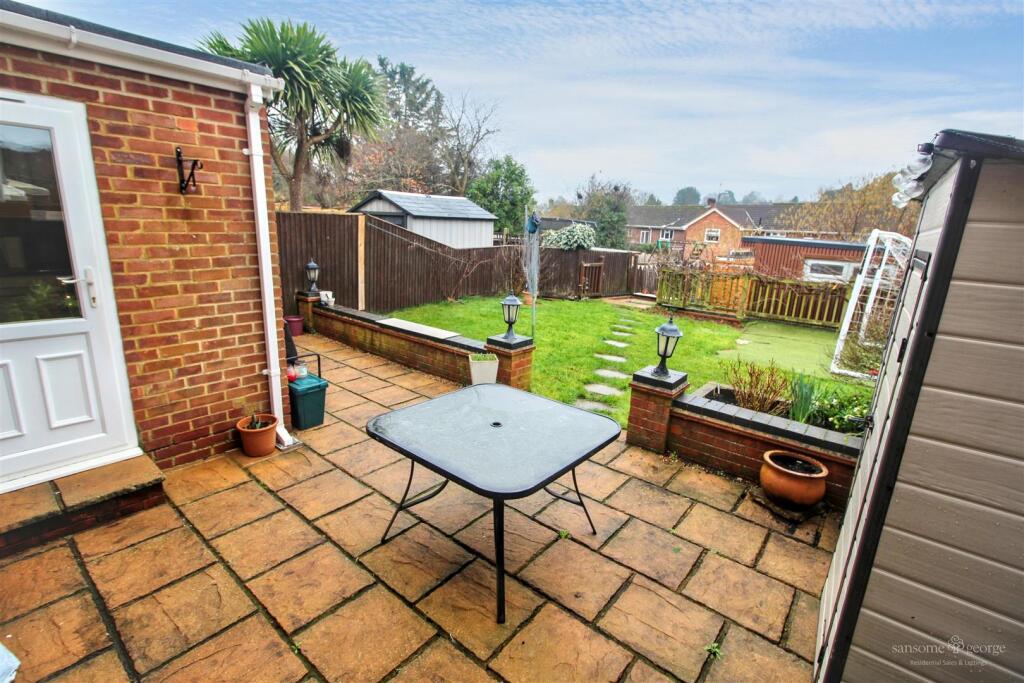Kirkfell Close, Tilehurst, Reading – pohled 2