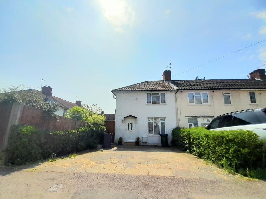 3-bed terraced on Homefield Road, Edgware, HA8, £525,000