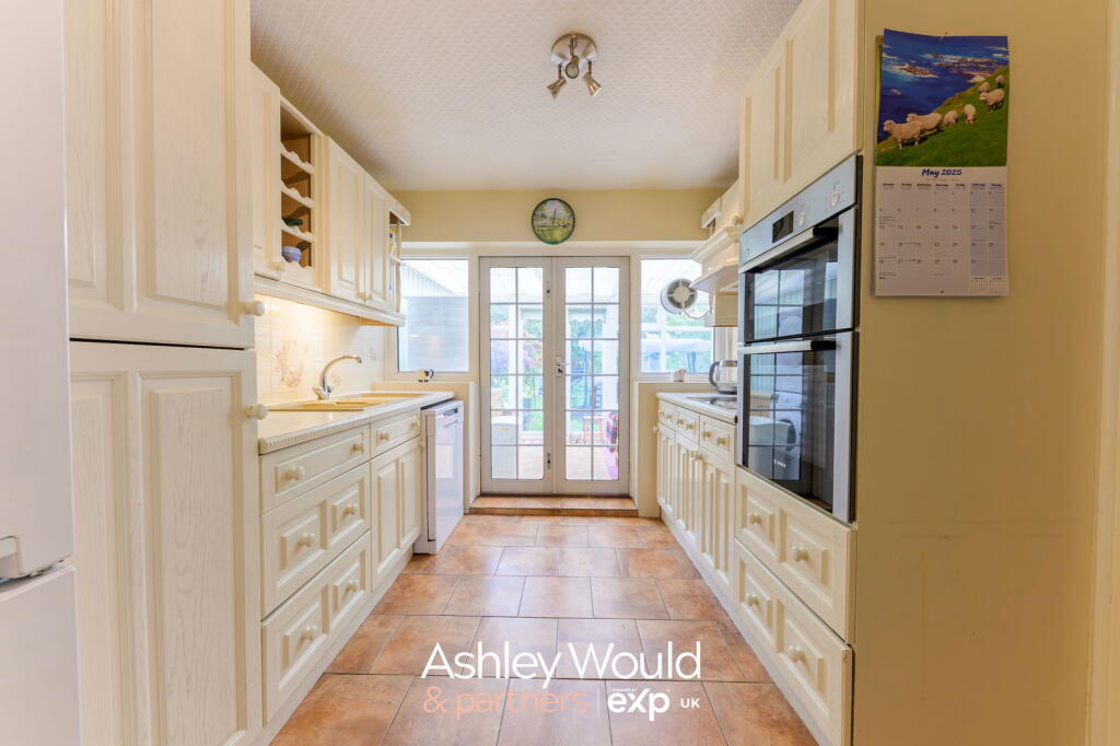 House in Bromsgrove, Worcestershire - More