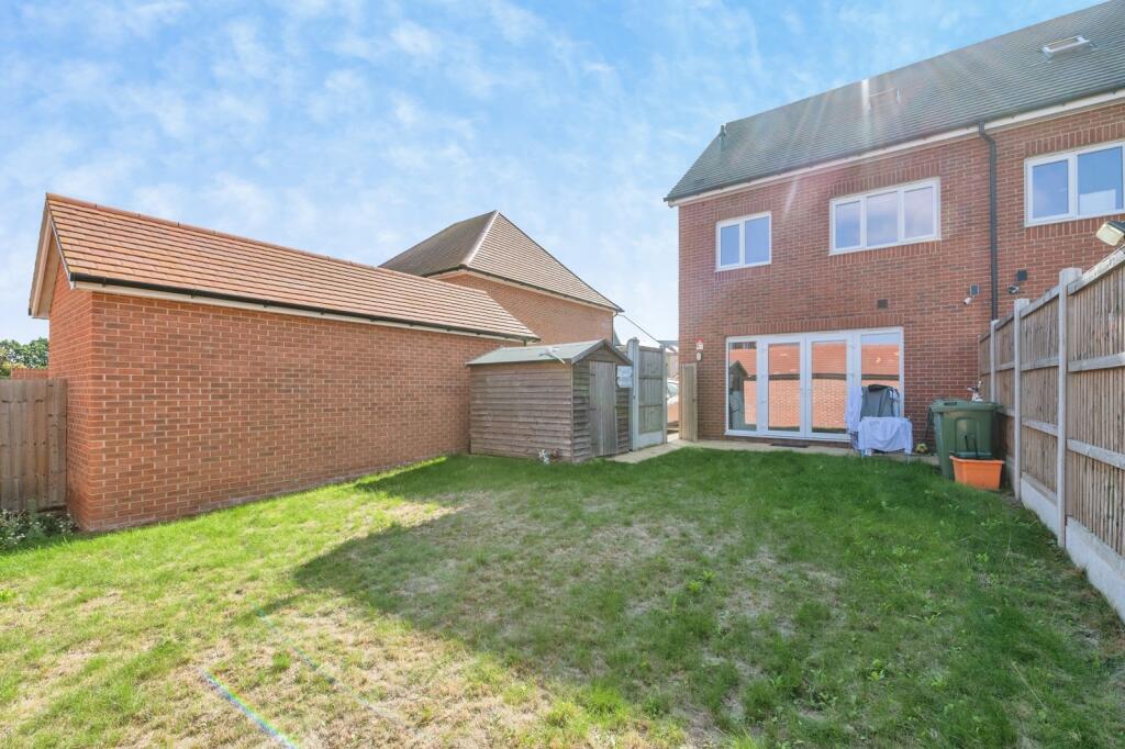 House in Southend-on-Sea - View 4