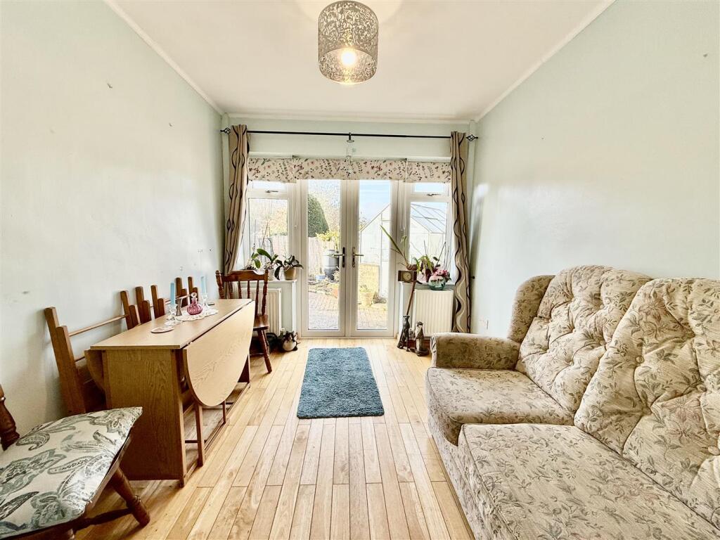 House in Swindon, Croft - View 4
