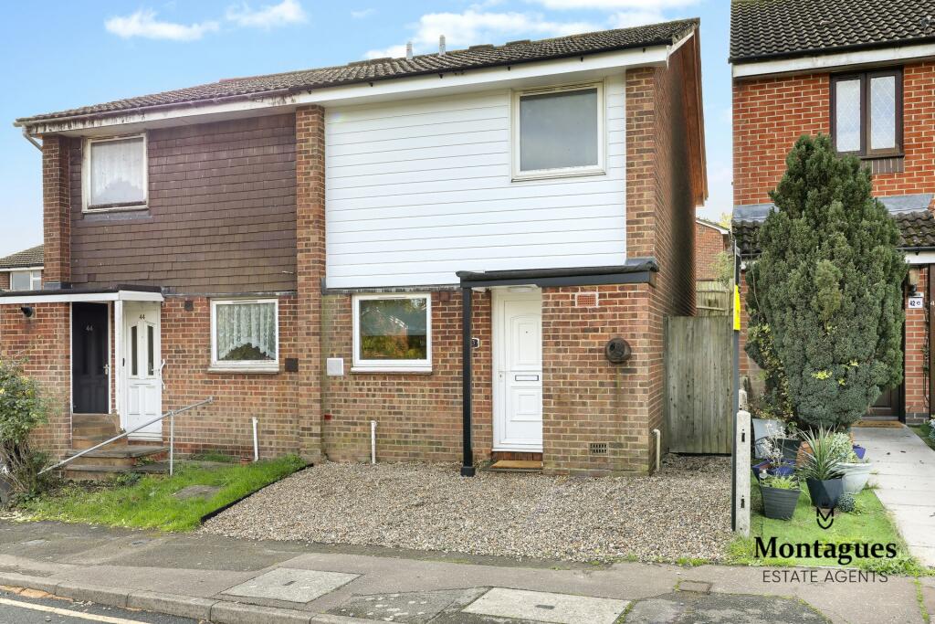 3-bed house on Broadoaks, Epping, CM16, £450,000